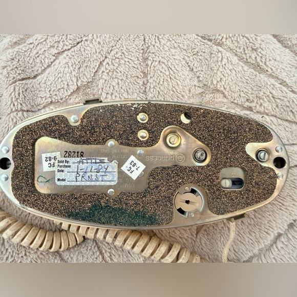 Vintage 1980s AT&T, princess touchtone phone - beige cream color collector piece - Picture 5 of 10